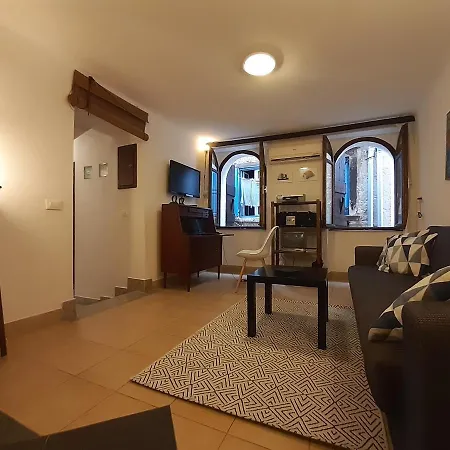 Zdenac Lägenhet *