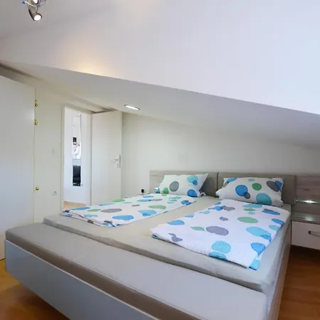 Zdenac Apartment *