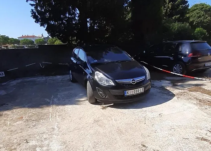 Zdenac * Ρόβινι